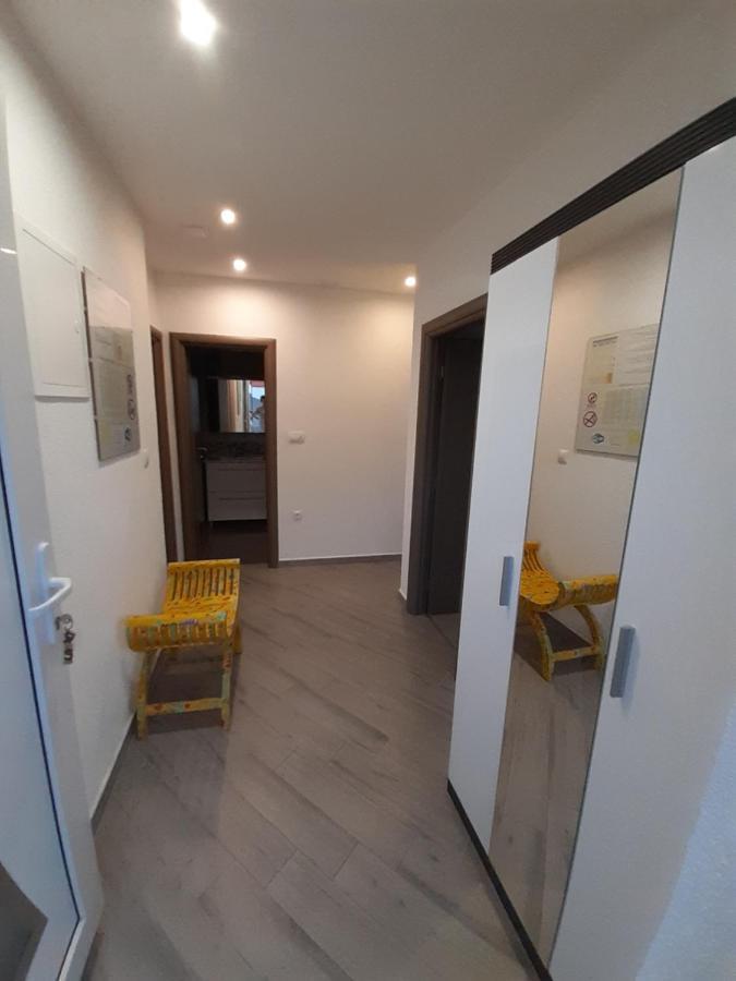 Apartment Lucky With Jacuzzi Trogir Exteriér fotografie