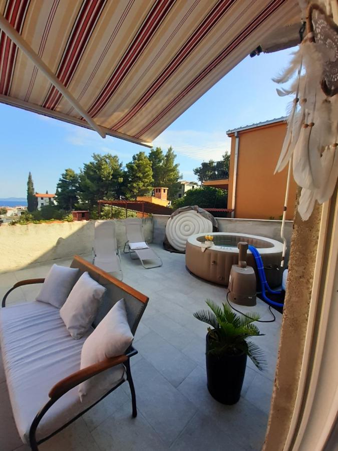 Apartment Lucky With Jacuzzi Trogir Exteriér fotografie