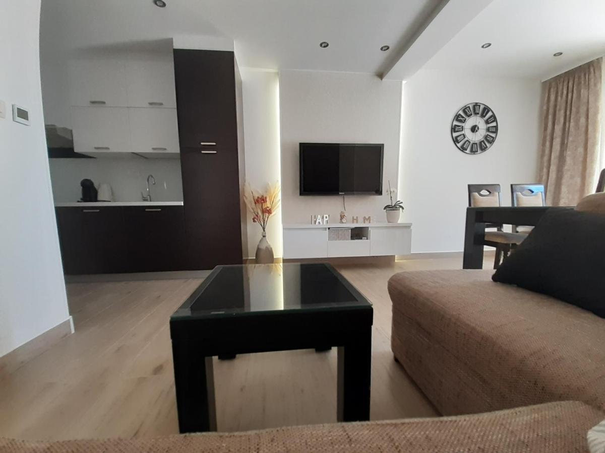 Apartment Lucky With Jacuzzi Trogir Exteriér fotografie
