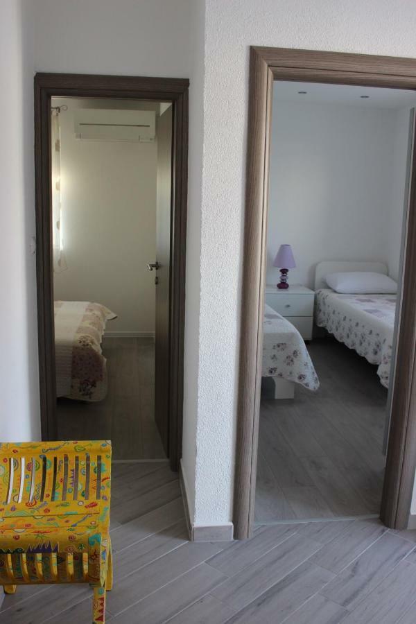 Apartment Lucky With Jacuzzi Trogir Exteriér fotografie
