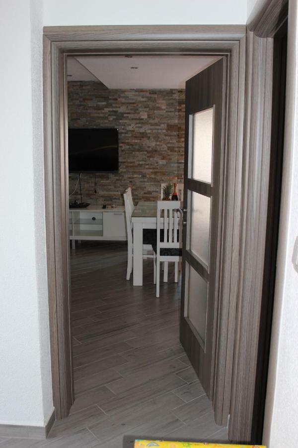 Apartment Lucky With Jacuzzi Trogir Exteriér fotografie