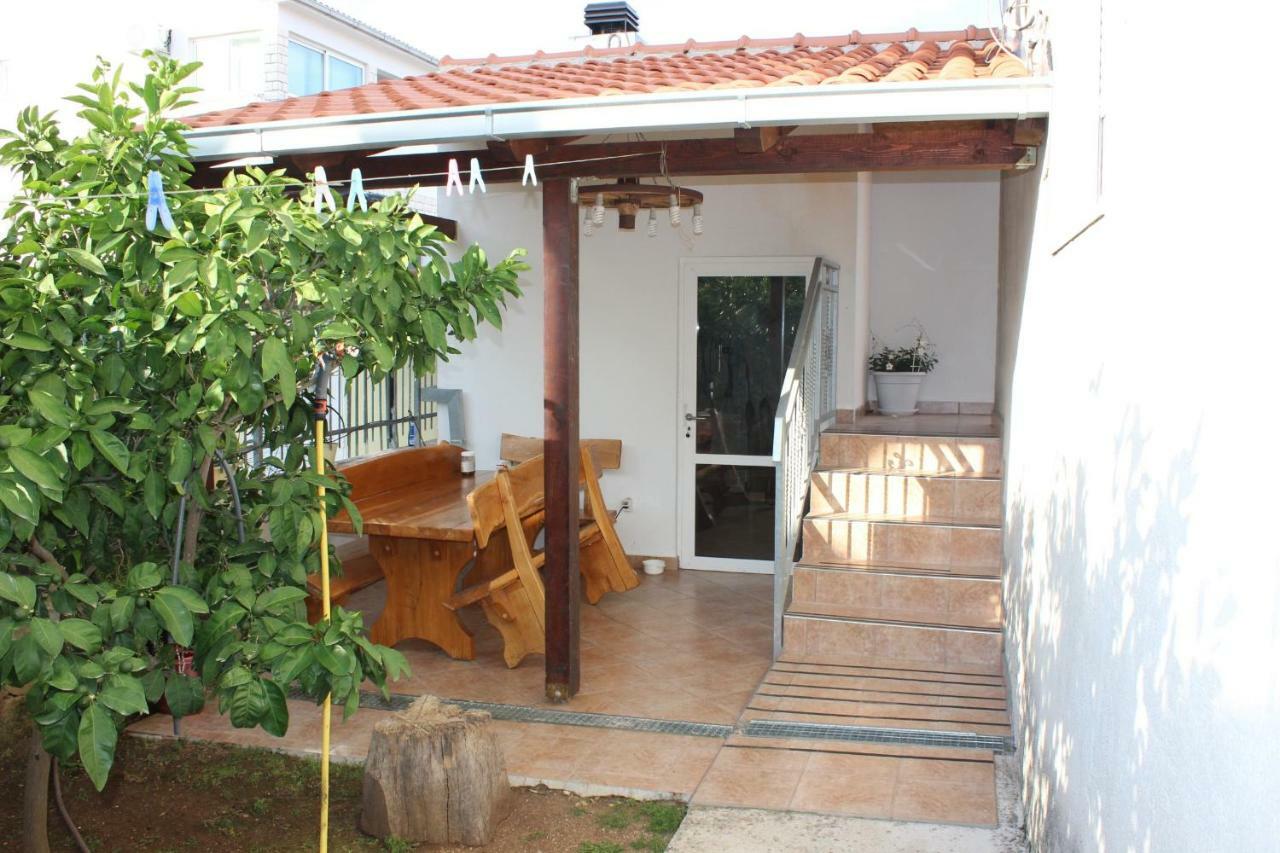 Apartment Lucky With Jacuzzi Trogir Exteriér fotografie