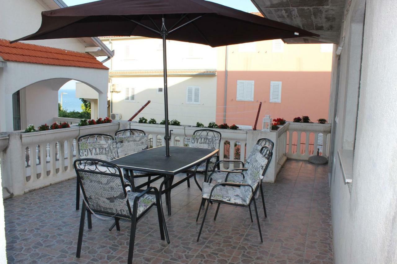 Apartment Lucky With Jacuzzi Trogir Exteriér fotografie