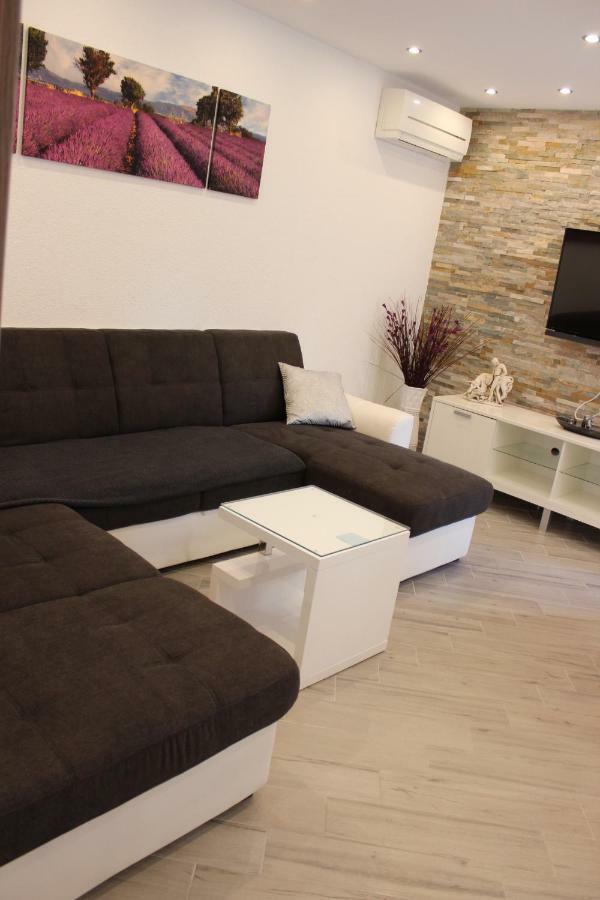 Apartment Lucky With Jacuzzi Trogir Exteriér fotografie